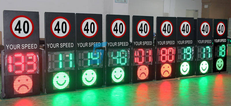 太陽(yáng)能雷達(dá)車速反饋標(biāo)志牌老化圖片