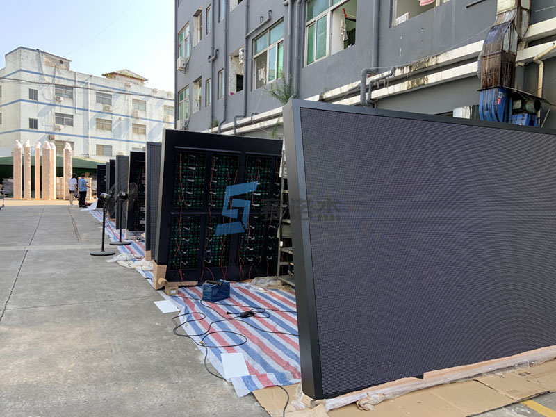 P8戶外全彩交通誘導(dǎo)屏