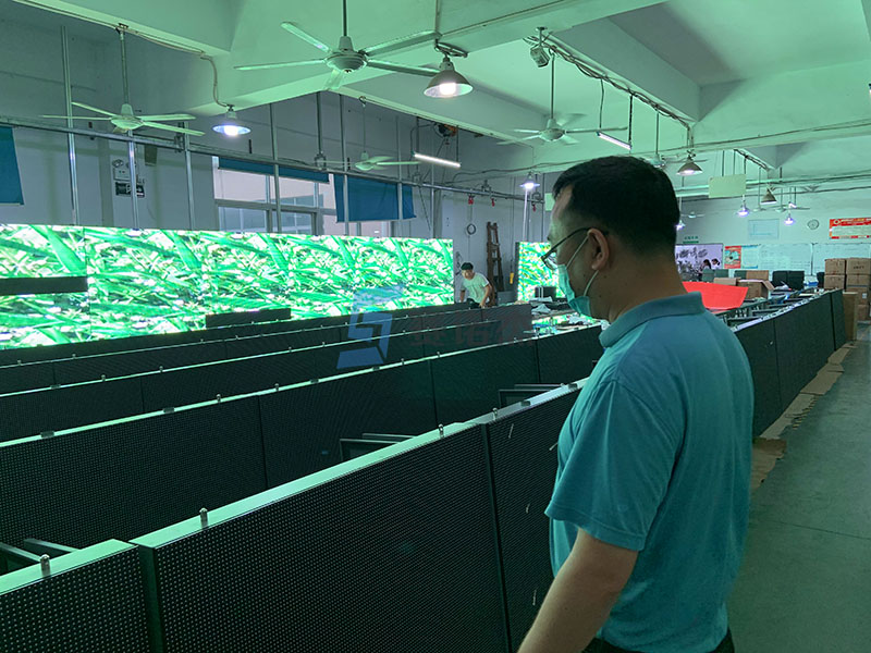 P8戶外全彩交通誘導(dǎo)屏