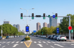 什么是智能信號燈，它如何幫助我不堵車？